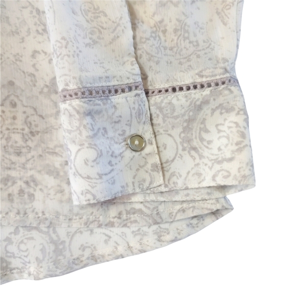 Semi sheer Maurices blouse   410 - Picture 3 of 9